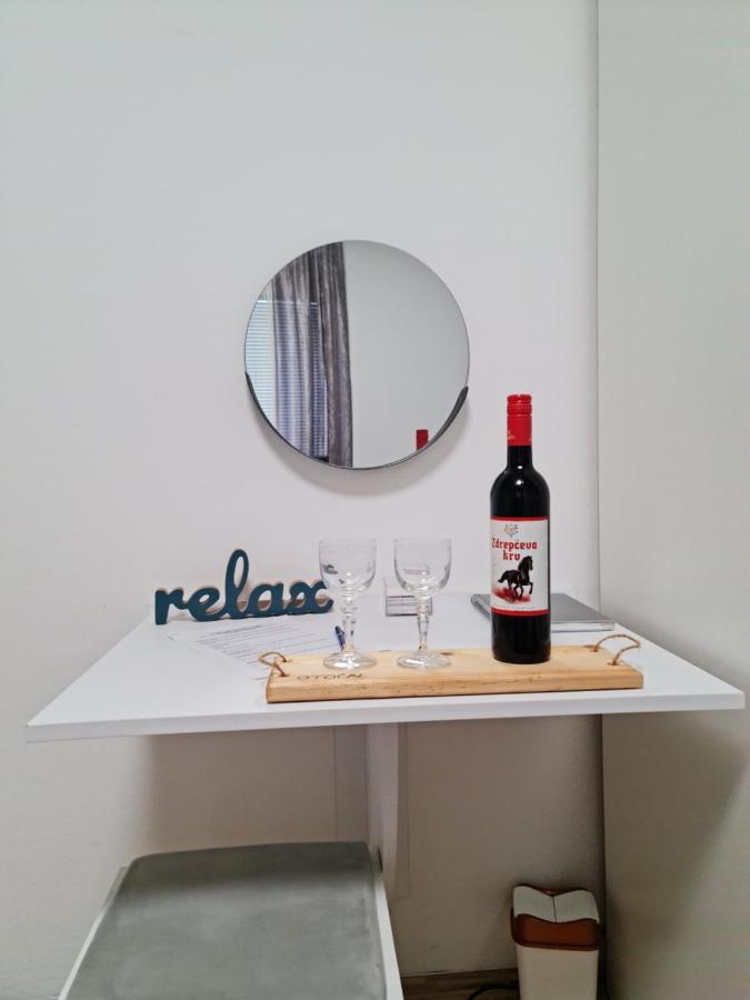 Apartment Pemper - Self check in&check out Otočac Exterior foto
